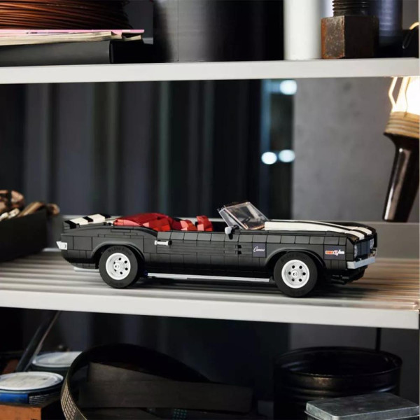Конструктор Lego Icons Chevrolet Camaro Z28 / 10304